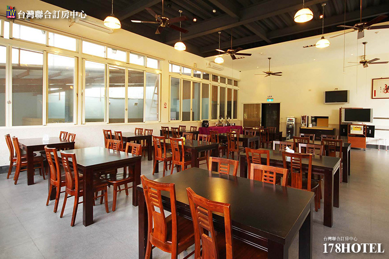 890233107.jpg (800×533)