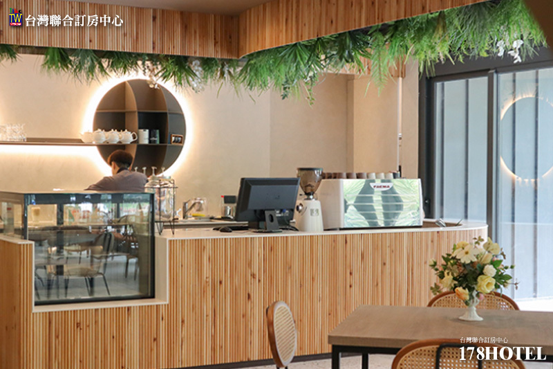 HoviiCafe.jpg (800×533)